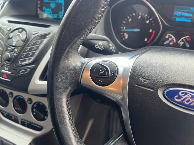 2014 FORD FOCUS 2014 1.6 TDCi Zetec Hatchback 5dr Diesel Manual Euro 5 (s/s) (115 ps) - Photo 12