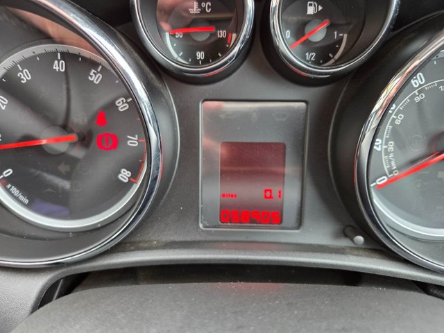 2015 VAUXHALL ASTRA 1.6i Limited Edition Hatchback 5dr Petrol Manual Euro 6 (115 ps) - Photo 11