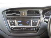 USED 2017 17 HYUNDAI I20 1.2 SE Hatchback 5dr Petrol Manual Euro 6 (84 ps) BLUETOOTH LANE ASSIST