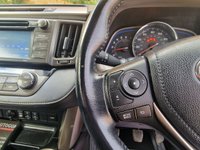 USED 2014 64 TOYOTA RAV4 2.2 D-4D Invincible SUV 5dr Diesel Manual 4WD Euro 5 (150 ps) 