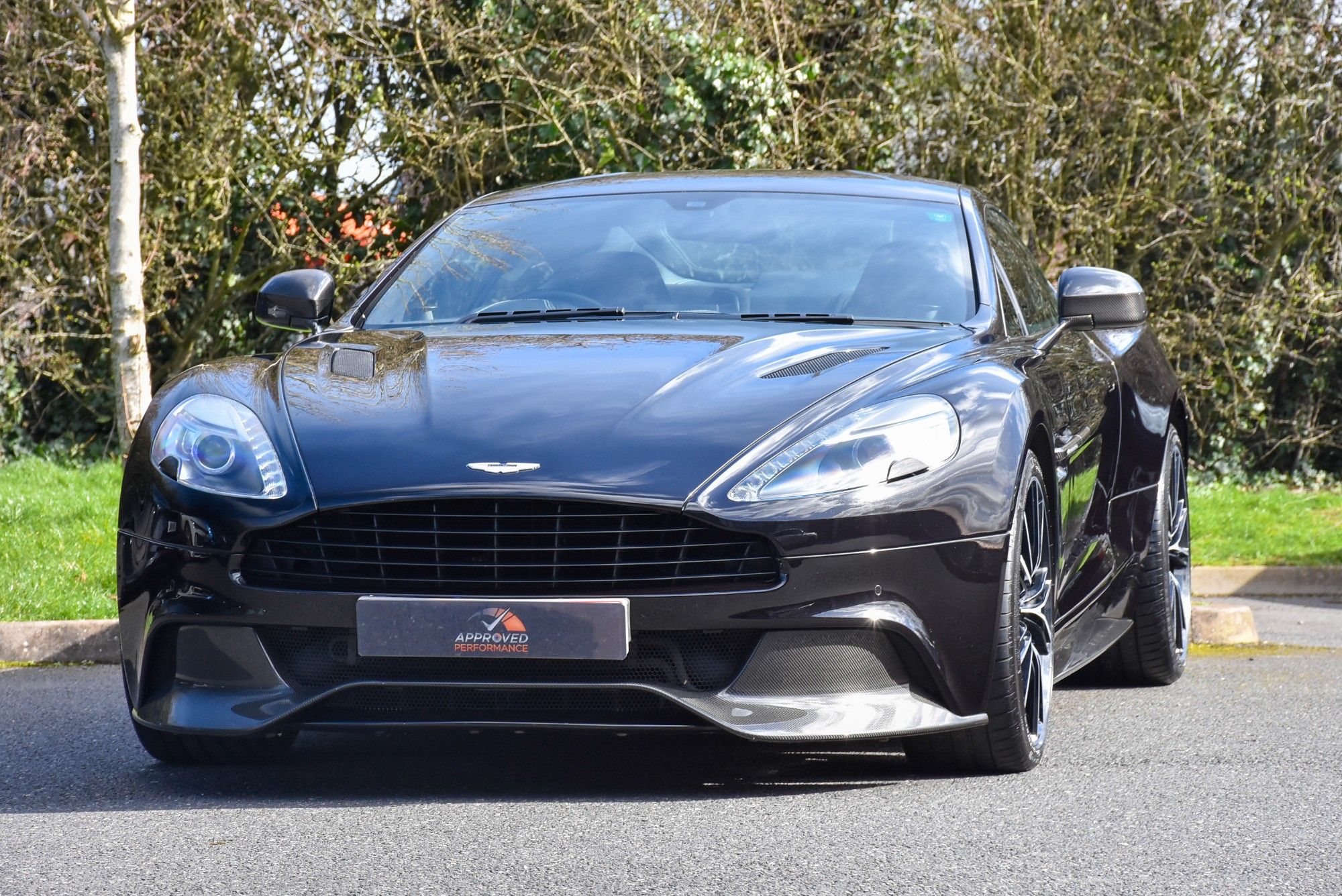 USED 2013 62 ASTON MARTIN VANQUISH 6.0 V12 Coupe 2dr Petrol T-TronicII Euro 5 (565 bhp) 