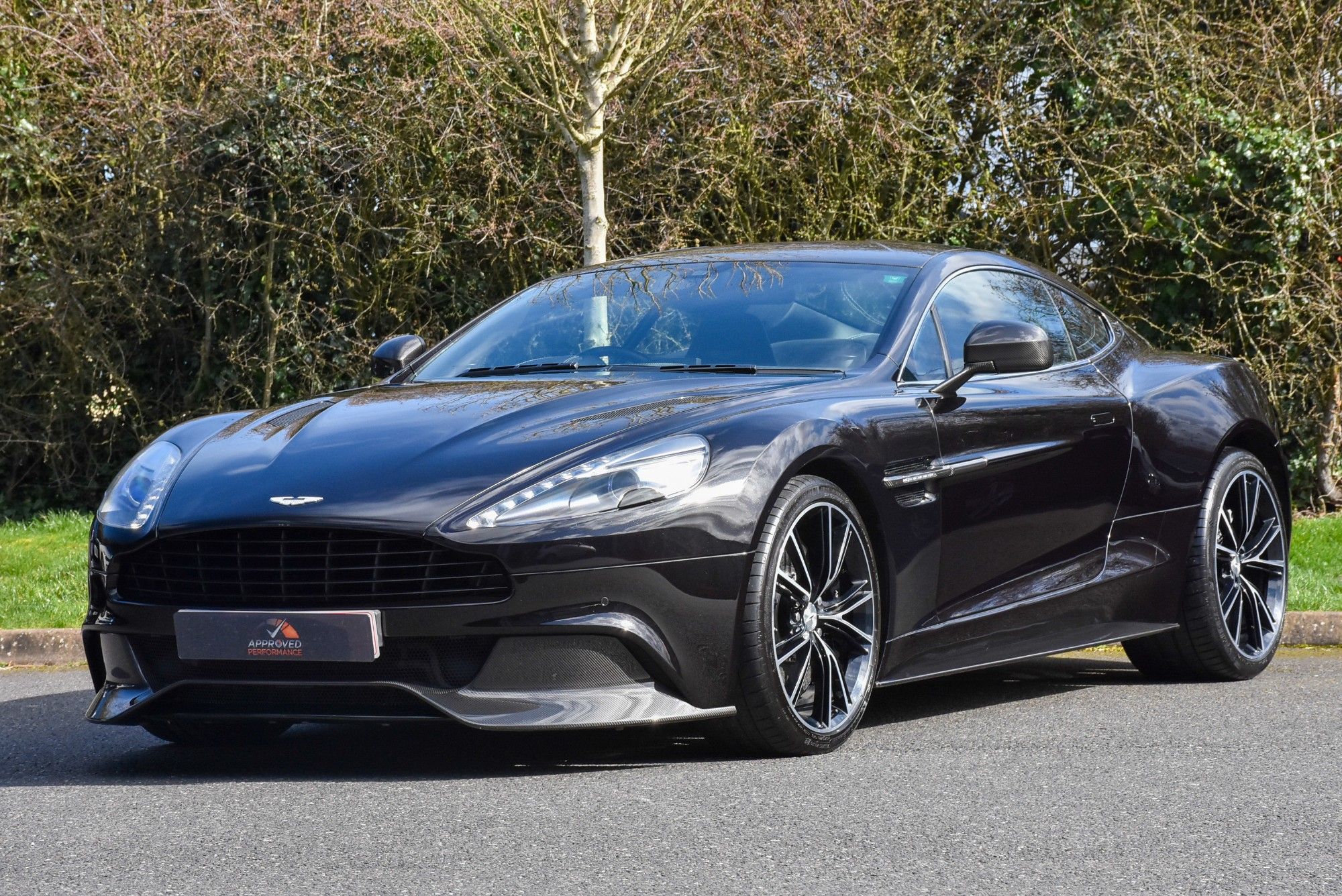 USED 2013 62 ASTON MARTIN VANQUISH 6.0 V12 Coupe 2dr Petrol T-TronicII Euro 5 (565 bhp) 