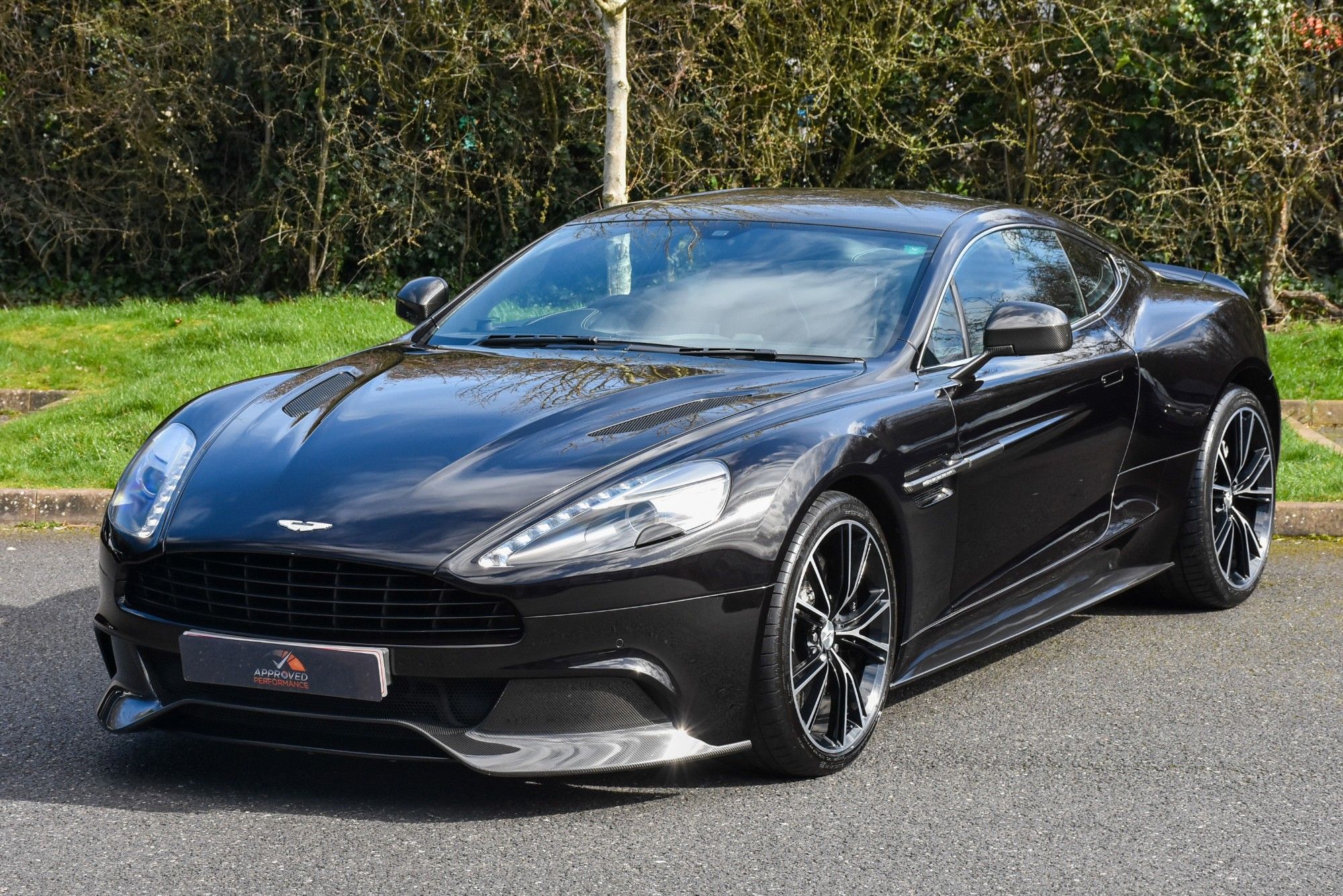 USED 2013 62 ASTON MARTIN VANQUISH 6.0 V12 Coupe 2dr Petrol T-TronicII Euro 5 (565 bhp) 