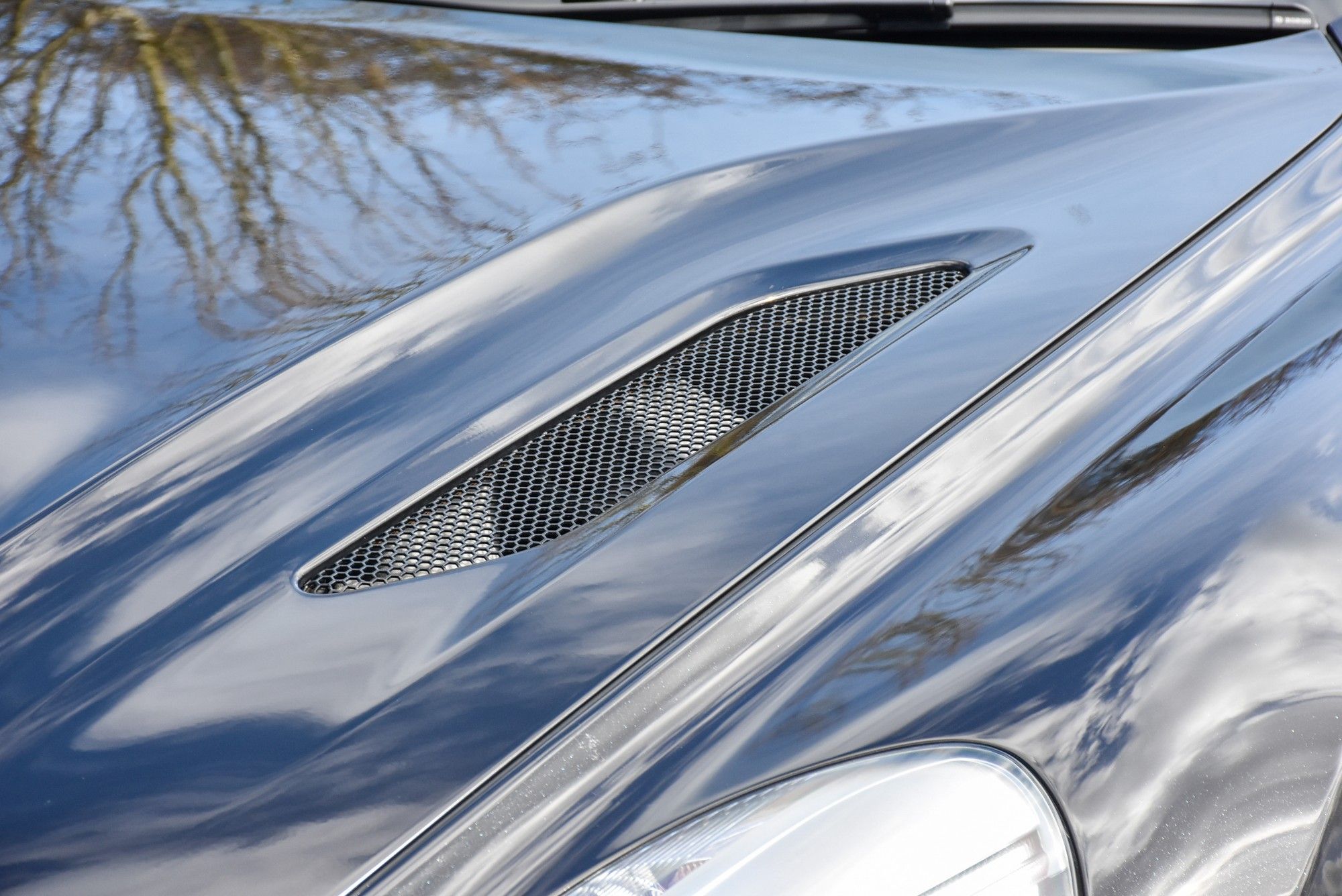 USED 2013 62 ASTON MARTIN VANQUISH 6.0 V12 Coupe 2dr Petrol T-TronicII Euro 5 (565 bhp) 