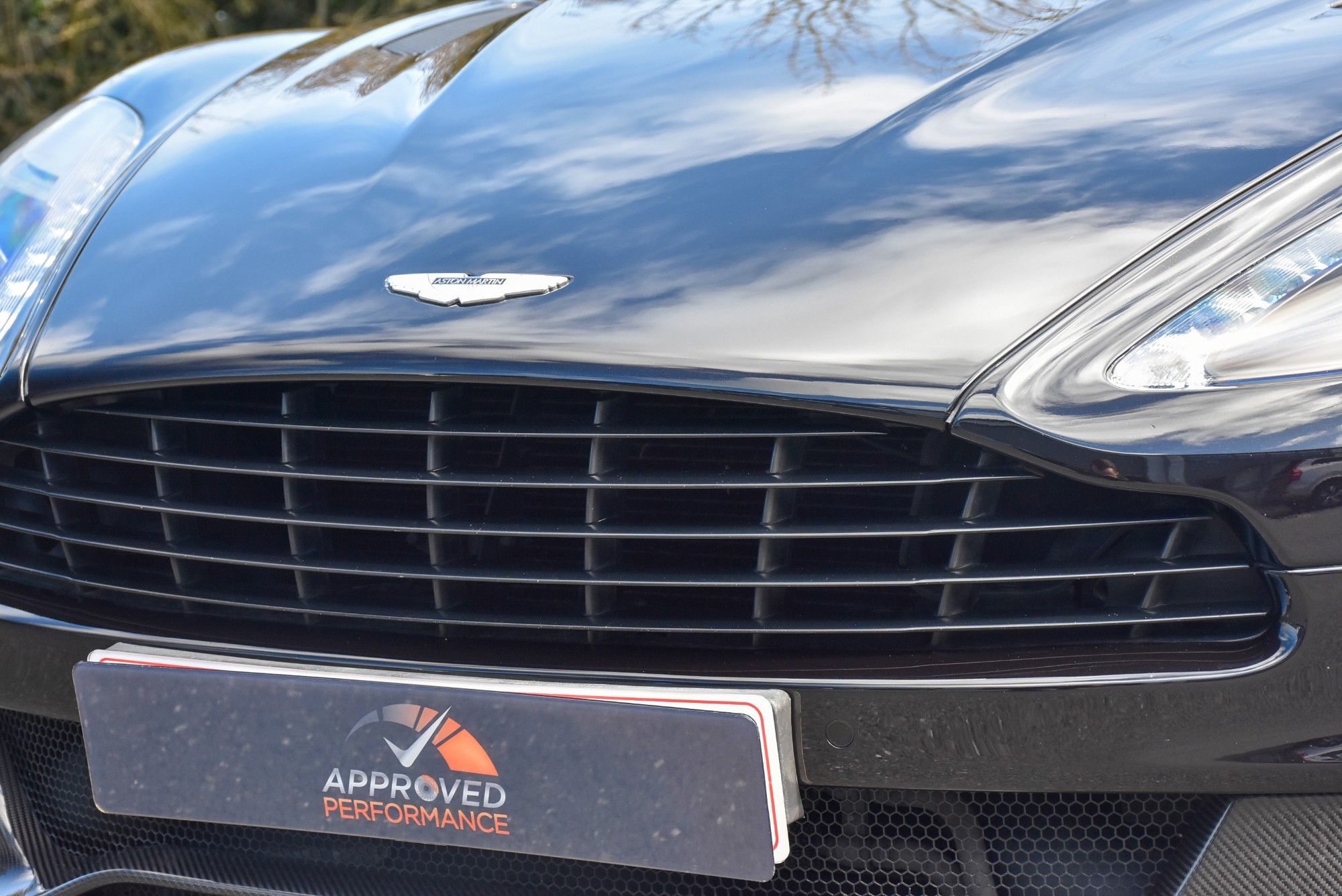 USED 2013 62 ASTON MARTIN VANQUISH 6.0 V12 Coupe 2dr Petrol T-TronicII Euro 5 (565 bhp) 