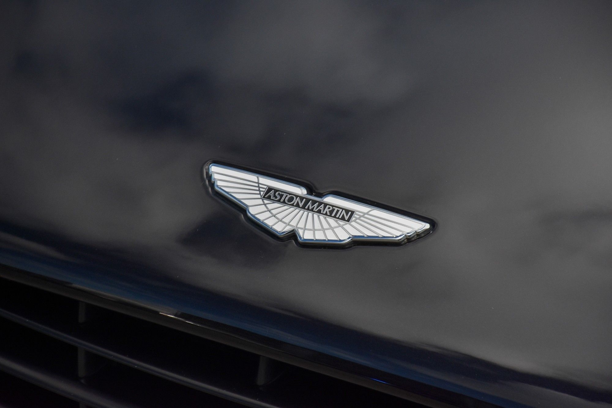 USED 2013 62 ASTON MARTIN VANQUISH 6.0 V12 Coupe 2dr Petrol T-TronicII Euro 5 (565 bhp) 