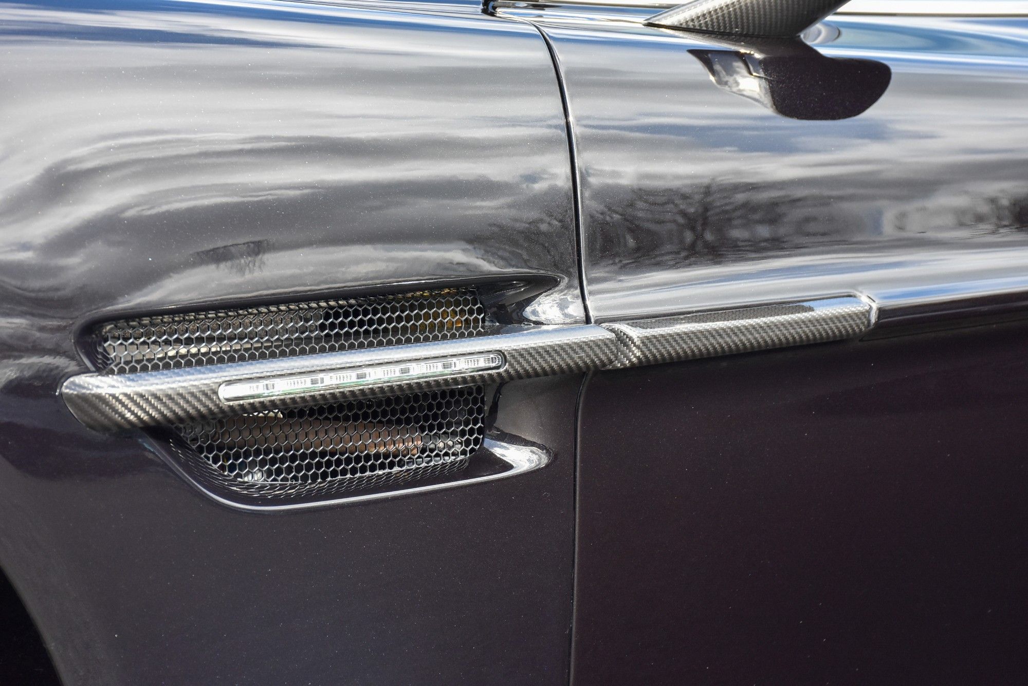 USED 2013 62 ASTON MARTIN VANQUISH 6.0 V12 Coupe 2dr Petrol T-TronicII Euro 5 (565 bhp) 
