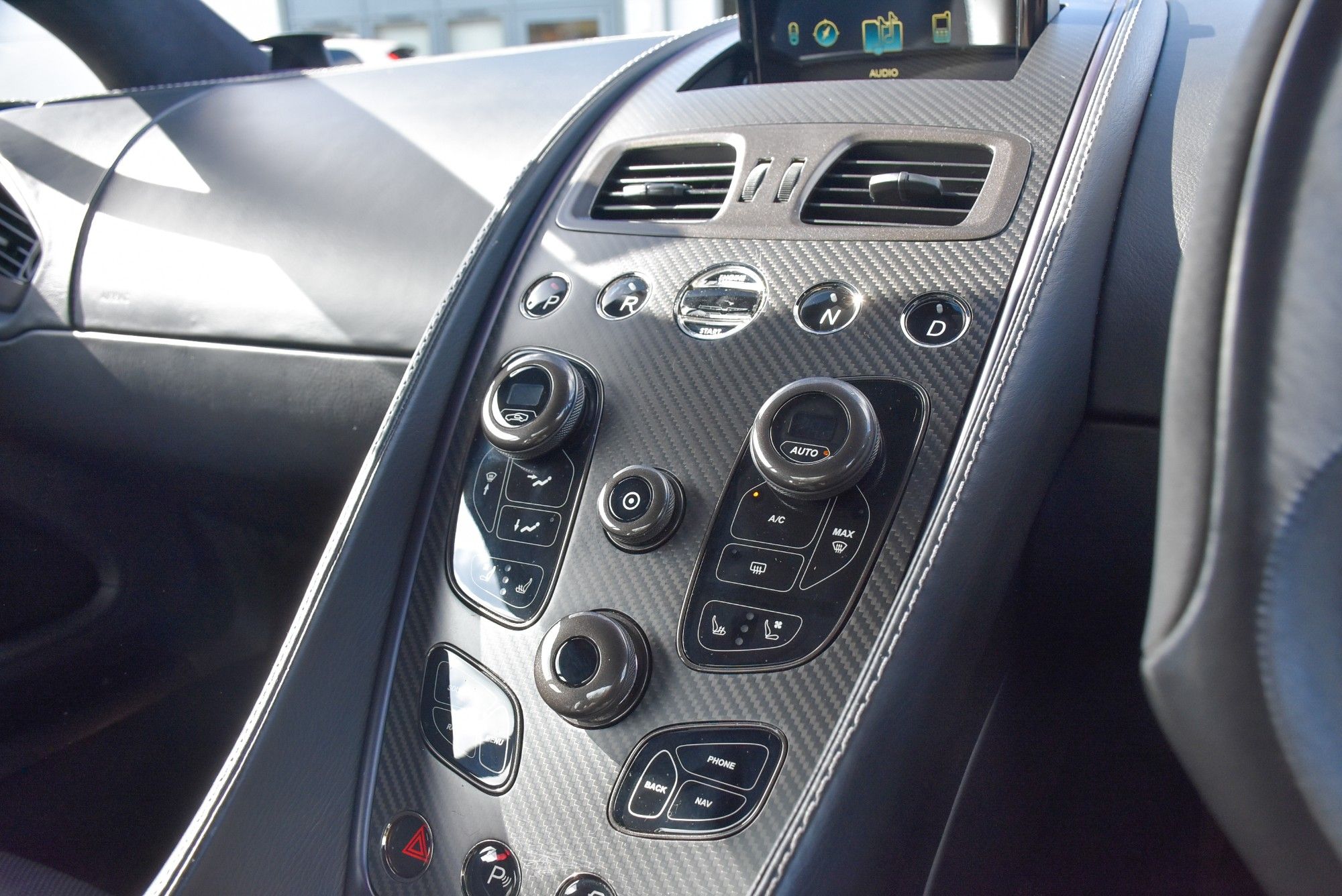 USED 2013 62 ASTON MARTIN VANQUISH 6.0 V12 Coupe 2dr Petrol T-TronicII Euro 5 (565 bhp) 