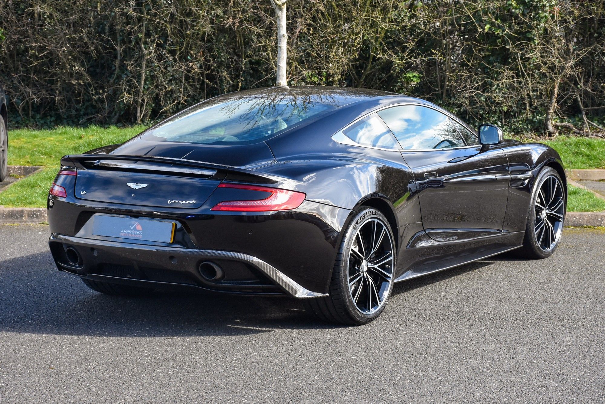 USED 2013 62 ASTON MARTIN VANQUISH 6.0 V12 Coupe 2dr Petrol T-TronicII Euro 5 (565 bhp) 