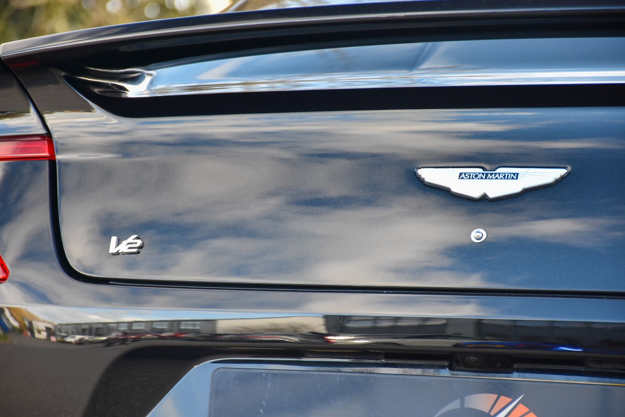USED 2013 62 ASTON MARTIN VANQUISH 6.0 V12 Coupe 2dr Petrol T-TronicII Euro 5 (565 bhp) 