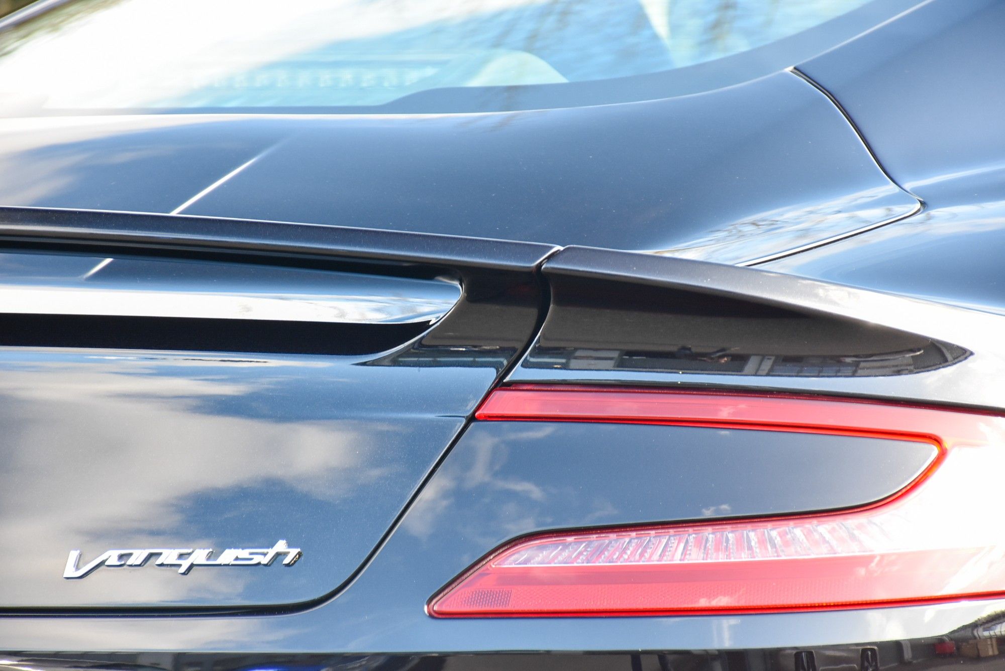 USED 2013 62 ASTON MARTIN VANQUISH 6.0 V12 Coupe 2dr Petrol T-TronicII Euro 5 (565 bhp) 