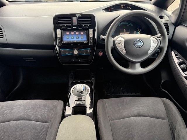 2017 NISSAN LEAF - Photo 3