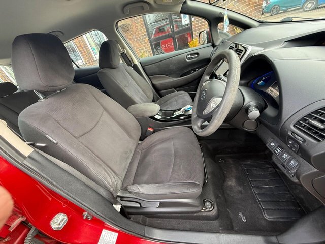 2017 NISSAN LEAF - Photo 10