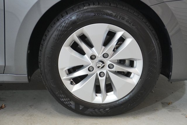 2023 SKODA OCTAVIA - Photo 3