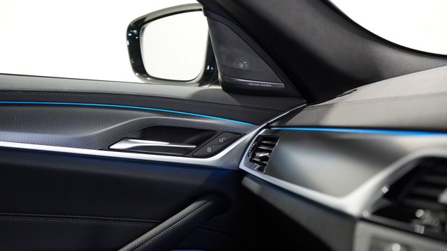 2023 BMW 5 Series 2L M Sport 4dr - Photo 11