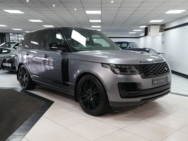 View our Land Rover Range Rover 4.4 SD V8 Autobiography SUV 5dr Diesel Auto 4WD Euro 6 (s/s) (339 ps)