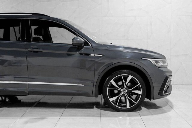 2021 Volkswagen Tiguan 1.5L R-Line 5dr - Photo 3