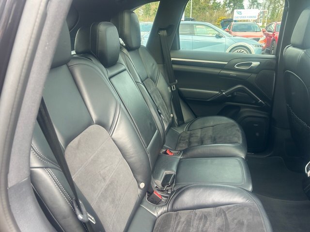 2017 PORSCHE CAYENNE - Photo 11