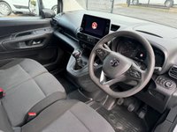 USED 2023 23 VAUXHALL COMBO 1.5 Turbo D 2300 Pro Panel Van 5dr Diesel Manual L1 H1 Euro 6 (s/s) (100 ps) 1 OWNER REVERSE CAMERA TOUCH SCREEN MEDIA SAT NAV 34K COMES WITH 1 YEARS MOT AND SERVICE