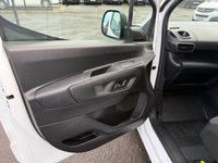 USED 2023 23 VAUXHALL COMBO 1.5 Turbo D 2300 Pro Panel Van 5dr Diesel Manual L1 H1 Euro 6 (s/s) (100 ps) 1 OWNER REVERSE CAMERA TOUCH SCREEN MEDIA SAT NAV 34K COMES WITH 1 YEARS MOT AND SERVICE
