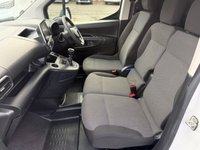 USED 2023 23 VAUXHALL COMBO 1.5 Turbo D 2300 Pro Panel Van 5dr Diesel Manual L1 H1 Euro 6 (s/s) (100 ps) 1 OWNER REVERSE CAMERA TOUCH SCREEN MEDIA SAT NAV 34K COMES WITH 1 YEARS MOT AND SERVICE