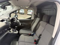 USED 2023 23 VAUXHALL COMBO 1.5 Turbo D 2300 Pro Panel Van 5dr Diesel Manual L1 H1 Euro 6 (s/s) (100 ps) 1 OWNER REVERSE CAMERA TOUCH SCREEN MEDIA SAT NAV 34K COMES WITH 1 YEARS MOT AND SERVICE
