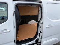USED 2023 23 VAUXHALL COMBO 1.5 Turbo D 2300 Pro Panel Van 5dr Diesel Manual L1 H1 Euro 6 (s/s) (100 ps) 1 OWNER REVERSE CAMERA TOUCH SCREEN MEDIA SAT NAV 34K COMES WITH 1 YEARS MOT AND SERVICE