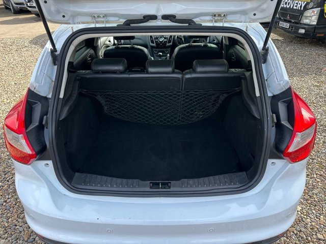 2013 FORD FOCUS 1.0T EcoBoost Titanium X Hatchback 5dr Petrol Manual Euro 5 (s/s) (125 ps) - Photo 5