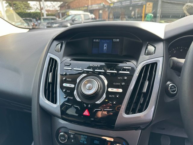 2013 FORD FOCUS 1.0T EcoBoost Titanium X Hatchback 5dr Petrol Manual Euro 5 (s/s) (125 ps) - Photo 9