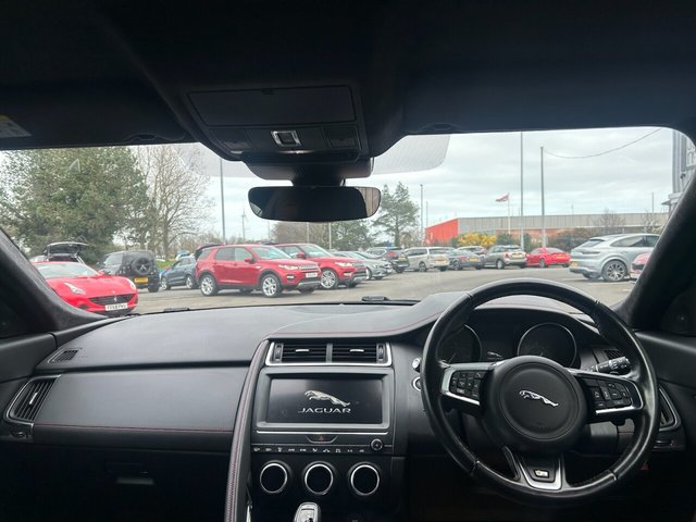 2018 JAGUAR E-PACE - Photo 9