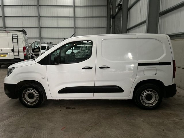 2022 VAUXHALL COMBO - Photo 8