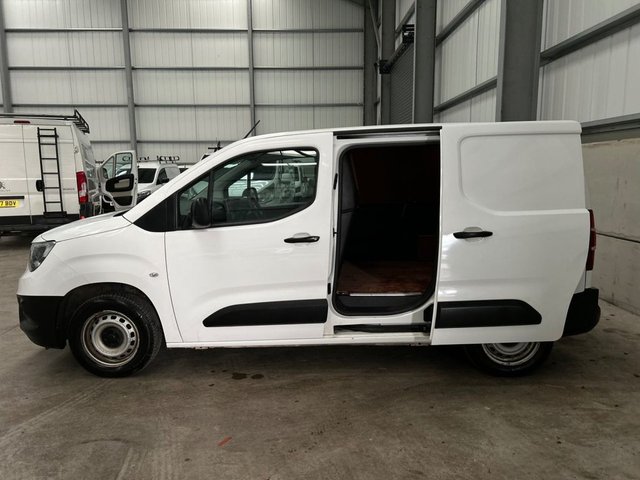2022 VAUXHALL COMBO - Photo 9