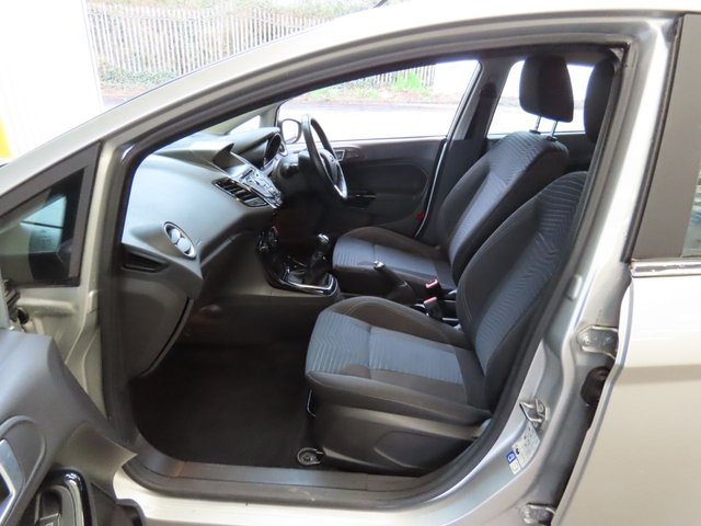 2017 FORD FIESTA 1.25 Zetec Hatchback 5dr Petrol Manual Euro 6 (82 ps) - Photo 12