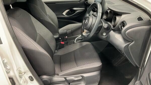 2023 Toyota Yaris - Photo 10