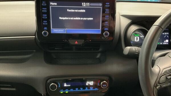 2023 Toyota Yaris - Photo 12