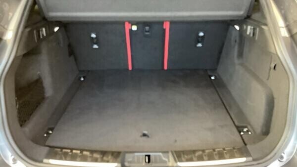 2023 Jaguar F-Pace - Photo 12