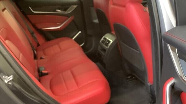 2023 Jaguar F-Pace - Photo 11