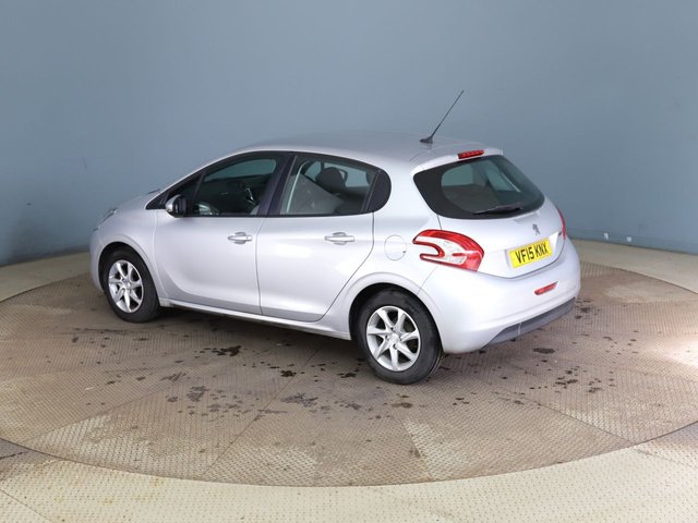2015 PEUGEOT 208 1.2 VTi PureTech Active Hatchback 5dr Petrol Manual Euro 6 (82 ps) - Photo 6