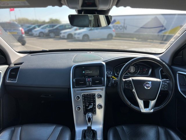 2016 VOLVO XC60 - Photo 4