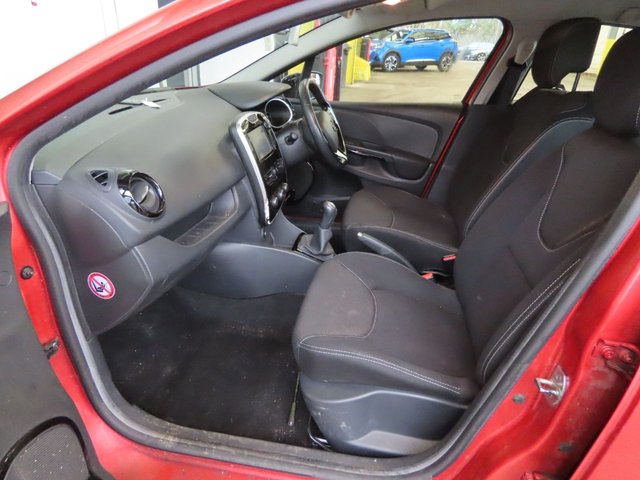 2015 RENAULT CLIO 0.9 TCe Dynamique MediaNav Hatchback 5dr Petrol Manual Euro 5 (s/s) (90 ps) - Photo 12