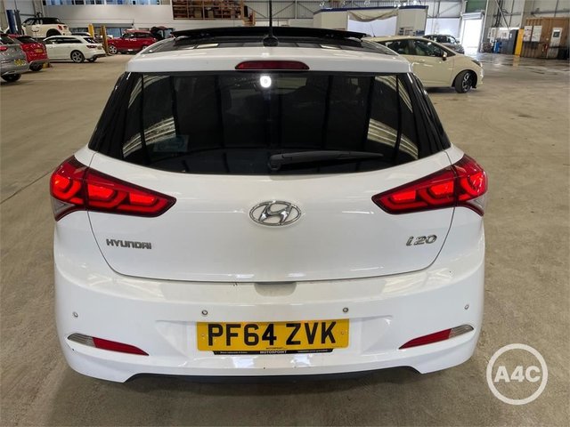 2015 HYUNDAI I20 1.2 Premium SE Hatchback 5dr Petrol Manual Euro 6 (84 ps) - Photo 2