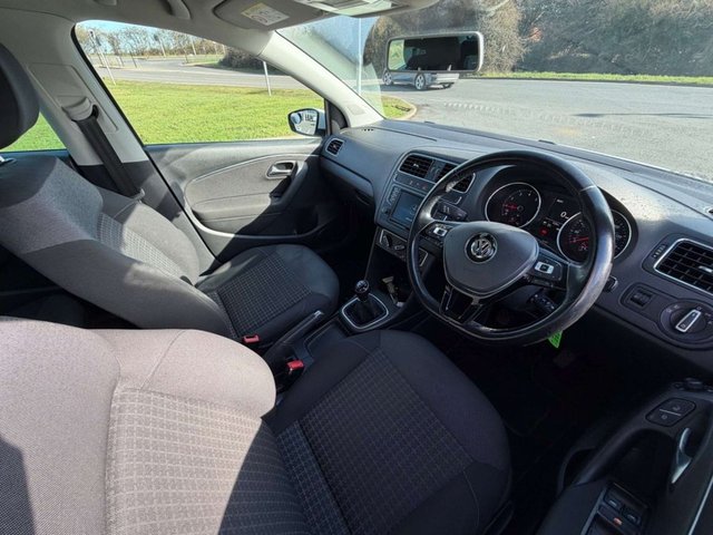 2016 VOLKSWAGEN POLO 1.0 BlueMotion Tech Match Hatchback 5dr Petrol Manual Euro 6 (s/s) (60 ps) - Photo 3