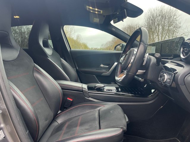 2018 MERCEDES-BENZ A-CLASS 1.3 A200 AMG Line Hatchback 5dr Petrol 7G-DCT Euro 6 (s/s) (163 ps) - Photo 3