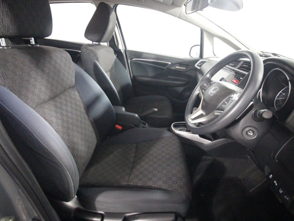 USED 2015 65 HONDA JAZZ 1.3 i-VTEC SE Hatchback 5dr Petrol CVT Euro 6 (s/s) (102 ps) 