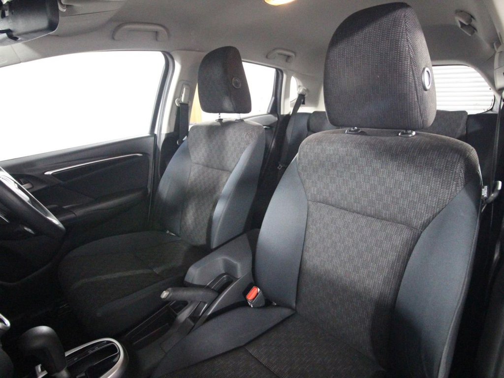 USED 2015 65 HONDA JAZZ 1.3 i-VTEC SE Hatchback 5dr Petrol CVT Euro 6 (s/s) (102 ps) 