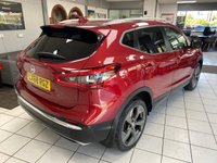 USED 2018 68 NISSAN QASHQAI 1.2 DIG-T Tekna SUV 5dr Petrol Manual Euro 6 (s/s) (115 ps) MAGNETIC RED METALLIC / BLACK TRIM / PANORAMIC GLASS ROOF / DUAL ZONE CLIMATE CONTROL / ELECTRIC WINDOWS / AUTO LIGHTS / WIPERS / CRUISE CONTROL / SPEED LIMITER / DAB TUNER / BOSE SPEAKERS / CD / AUX / USB / BLUETOOTH / SATNAV / 360 DEGREE CAMERAS / PARKING SENSORS / 19" ALLOYS / PRIVACY GLASS / MAIN DEALER SERVICE HISTORY / 7 SERVICES