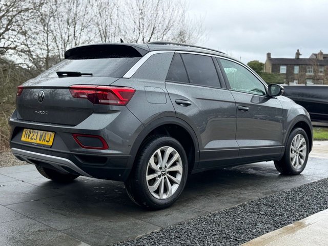 2023 VOLKSWAGEN T-ROC - Photo 3
