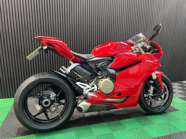 View our DUCATI 1299 PANIGALE