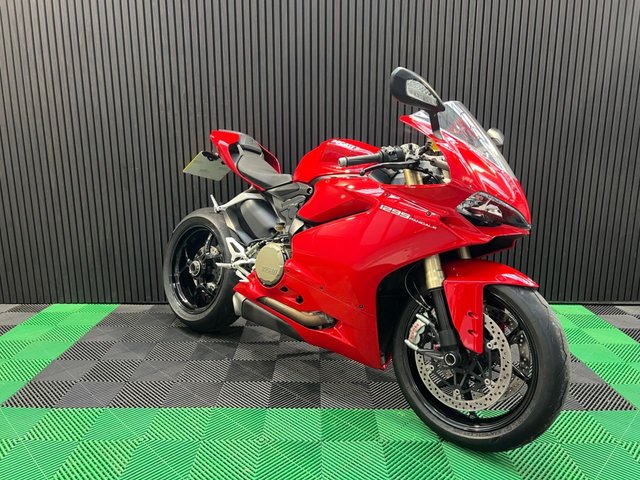View our DUCATI 1299 PANIGALE