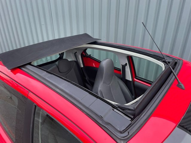 2016 TOYOTA AYGO - Photo 7